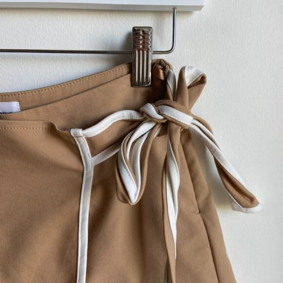 Superdown Contrast Wrap Skort - Picture 4 of 10